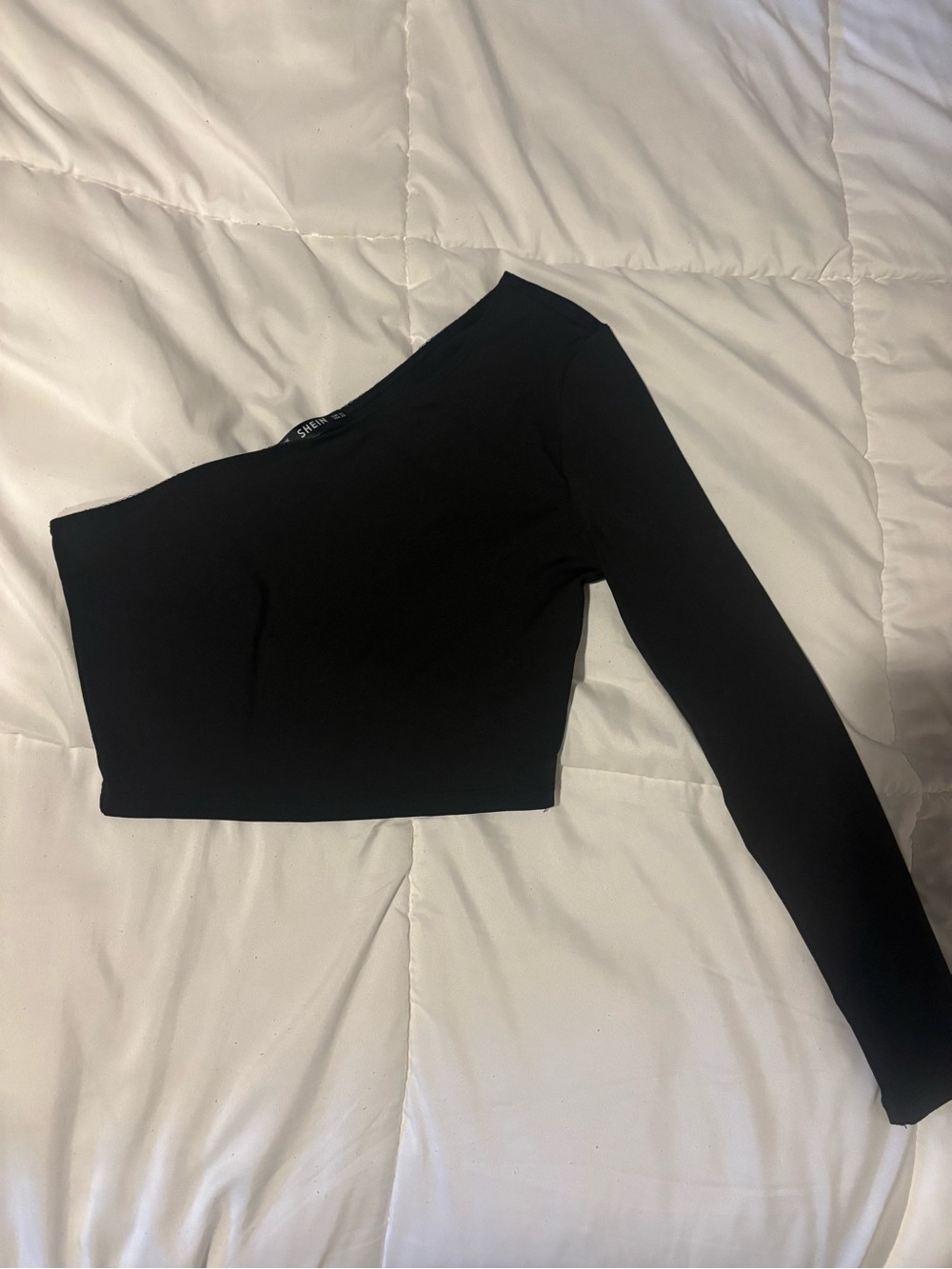 SHEIN Black Asymmetric One-Shoulder Crop Top